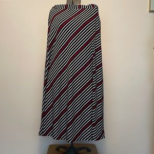 Maxi A-line Skirt. Roz&Ali. Size 1X. Excellent condition. Multi- colored.